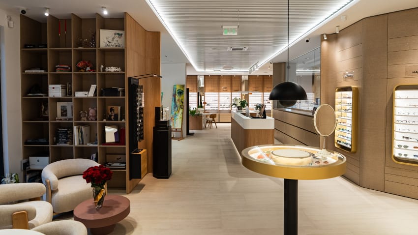 Eye Temple deschide unul dintre cele mai exclusiviste showroomuri de optică din România